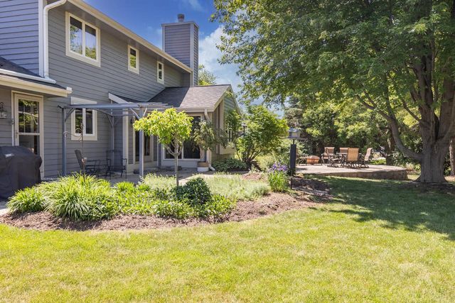 W245N6061 Maris DRIVE, Sussex, WI 53089