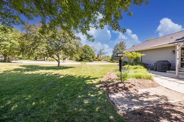 W245N6061 Maris DRIVE, Sussex, WI 53089