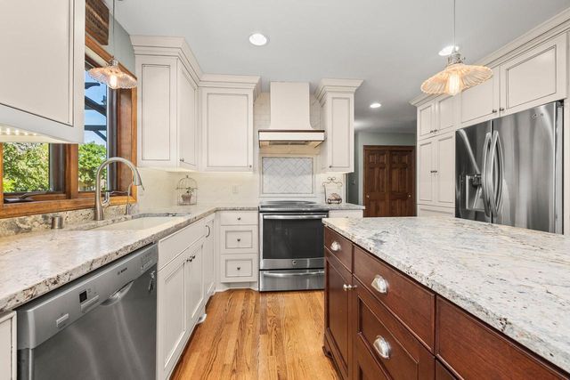 W245N6061 Maris DRIVE, Sussex, WI 53089
