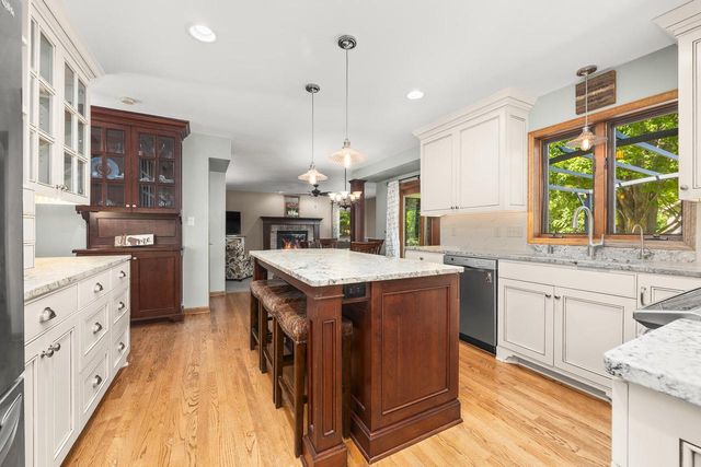 W245N6061 Maris DRIVE, Sussex, WI 53089