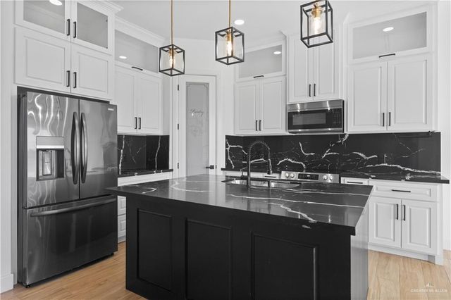 2708 E Bvlgari Drive, Edinburg, TX 78542