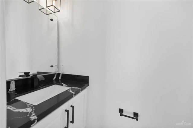 2708 E Bvlgari Drive, Edinburg, TX 78542