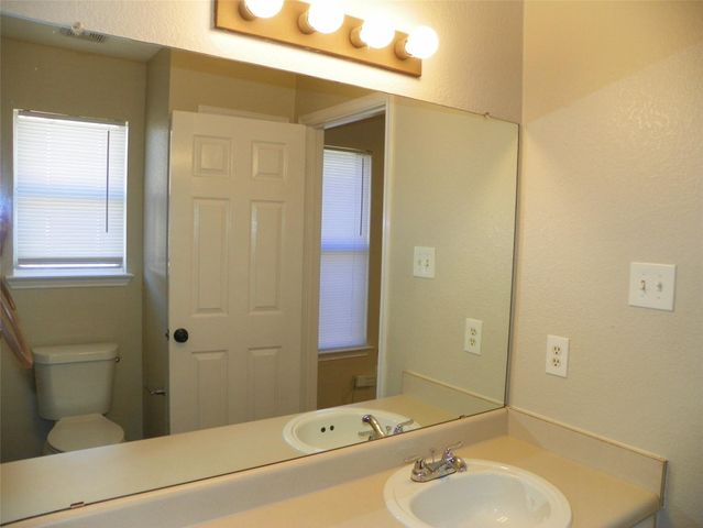 2007 Coachlamp DR, Cedar Park, TX 78613