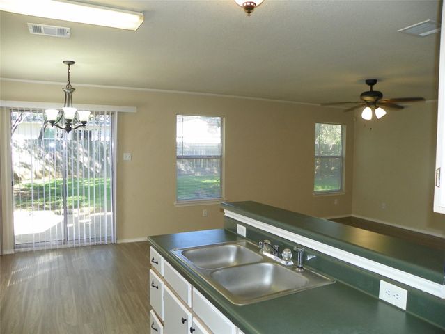 2007 Coachlamp DR, Cedar Park, TX 78613