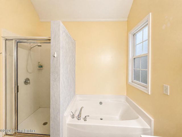 4201 Sunny Crossing Dr, Louisville, KY 40299