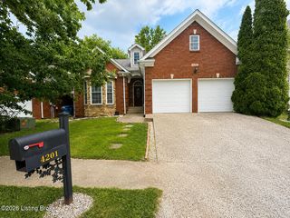 4201 Sunny Crossing Dr, Louisville, KY 40299