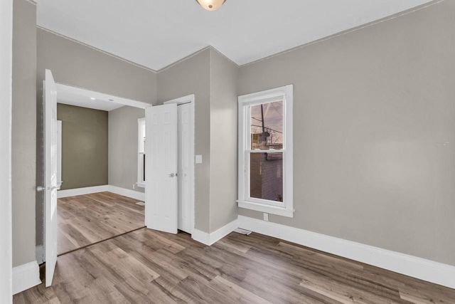 1130 S Memorial DRIVE, Racine, WI 53403