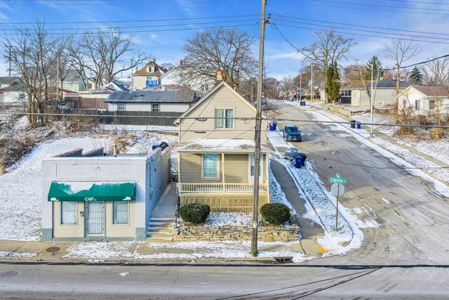 1130 S Memorial DRIVE, Racine, WI 53403