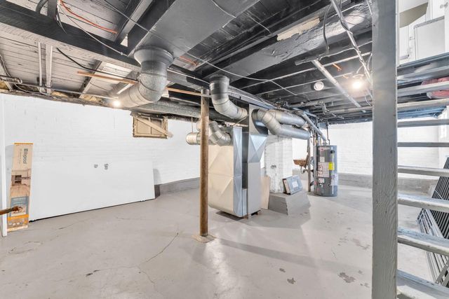 1130 S Memorial DRIVE, Racine, WI 53403