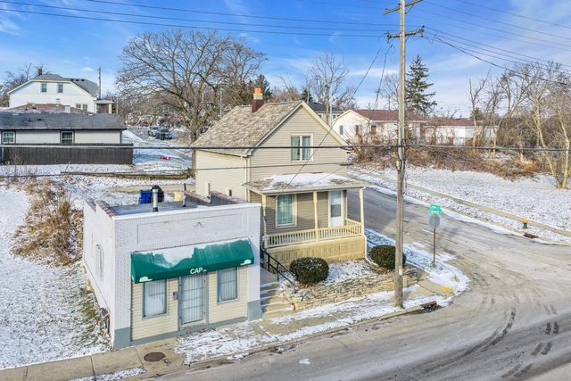 1130 S Memorial DRIVE, Racine, WI 53403