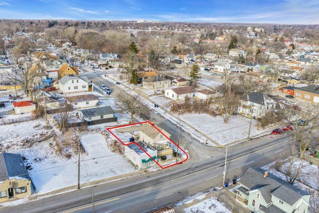 1130 S Memorial DRIVE, Racine, WI 53403