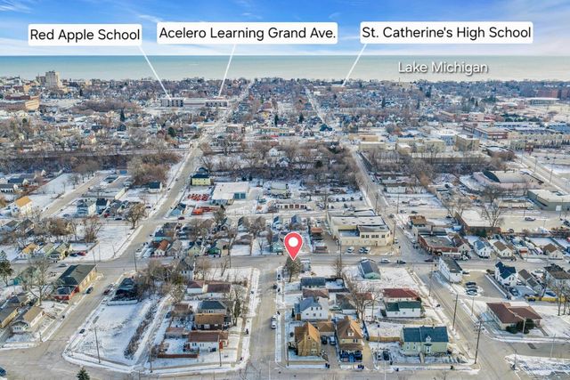 1130 S Memorial DRIVE, Racine, WI 53403