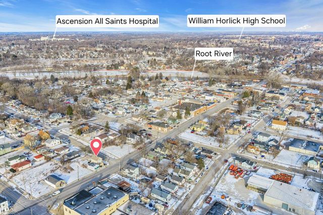 1130 S Memorial DRIVE, Racine, WI 53403