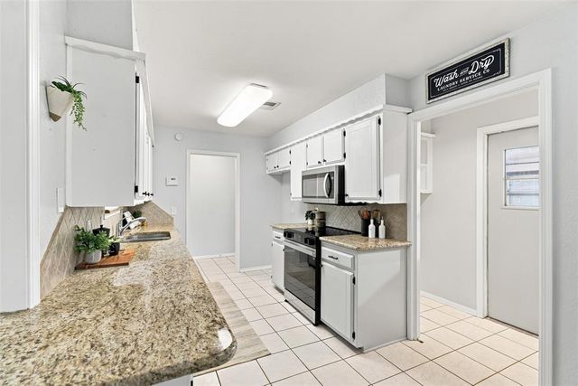 321 NE 12th Street, Newcastle, OK 73065
