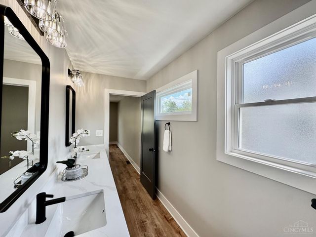 4605 Thoburne Street, Cincinnati, OH 45227