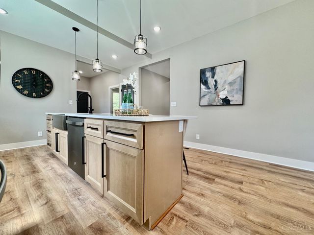 4605 Thoburne Street, Cincinnati, OH 45227