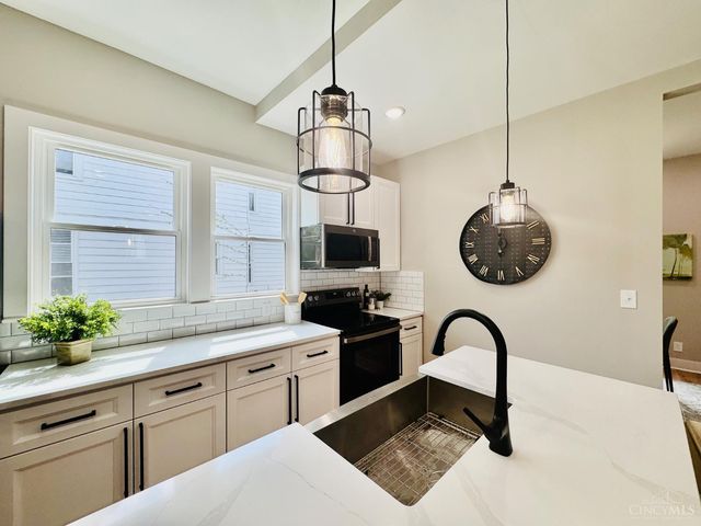 4605 Thoburne Street, Cincinnati, OH 45227