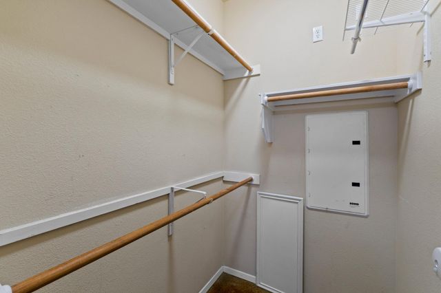 910 W 25th ST 209, Austin, TX 78705