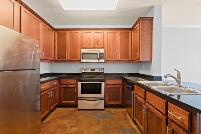 910 W 25th ST 209, Austin, TX 78705