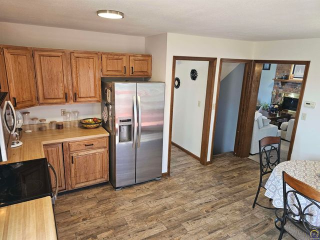 4460 SE Pennsylvania AVE, Topeka, KS 66609