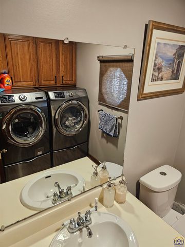 4460 SE Pennsylvania AVE, Topeka, KS 66609