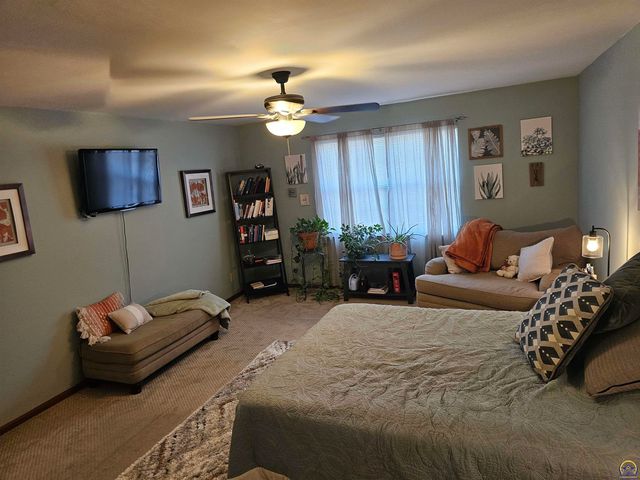 4460 SE Pennsylvania AVE, Topeka, KS 66609