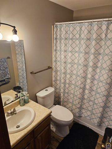 4460 SE Pennsylvania AVE, Topeka, KS 66609