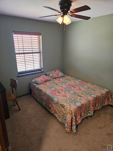 4460 SE Pennsylvania AVE, Topeka, KS 66609