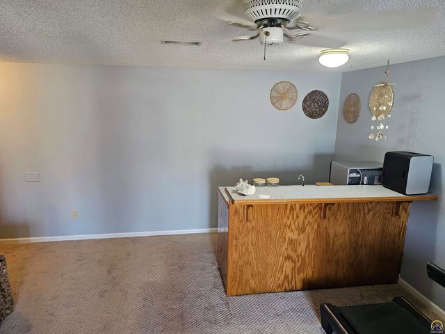 4460 SE Pennsylvania AVE, Topeka, KS 66609