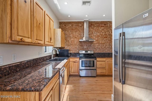 611 E 4th Street, Tucson, AZ 85705