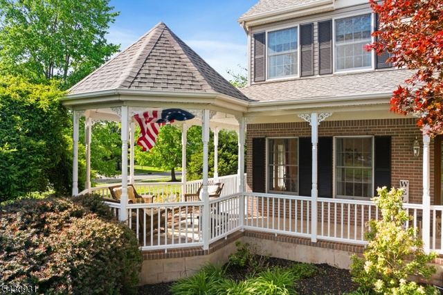 2 Smith Ct, Hillsborough Twp., NJ 08844