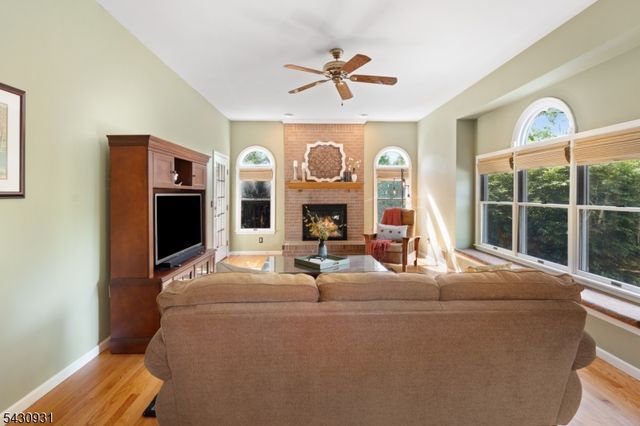 2 Smith Ct, Hillsborough Twp., NJ 08844