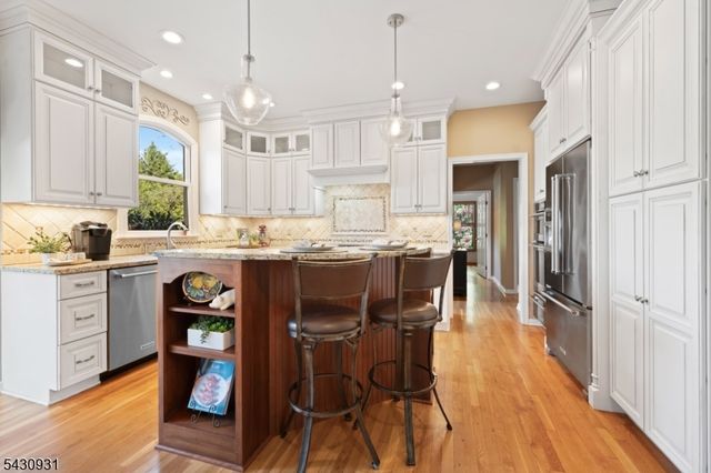 2 Smith Ct, Hillsborough Twp., NJ 08844