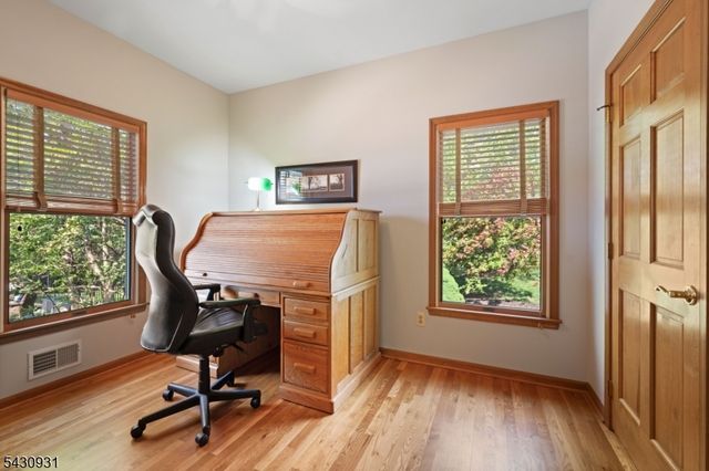 2 Smith Ct, Hillsborough Twp., NJ 08844