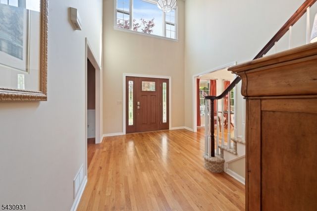 2 Smith Ct, Hillsborough Twp., NJ 08844