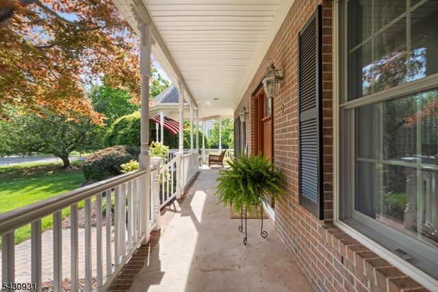 2 Smith Ct, Hillsborough Twp., NJ 08844