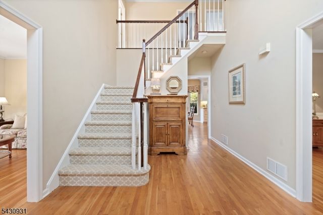 2 Smith Ct, Hillsborough Twp., NJ 08844