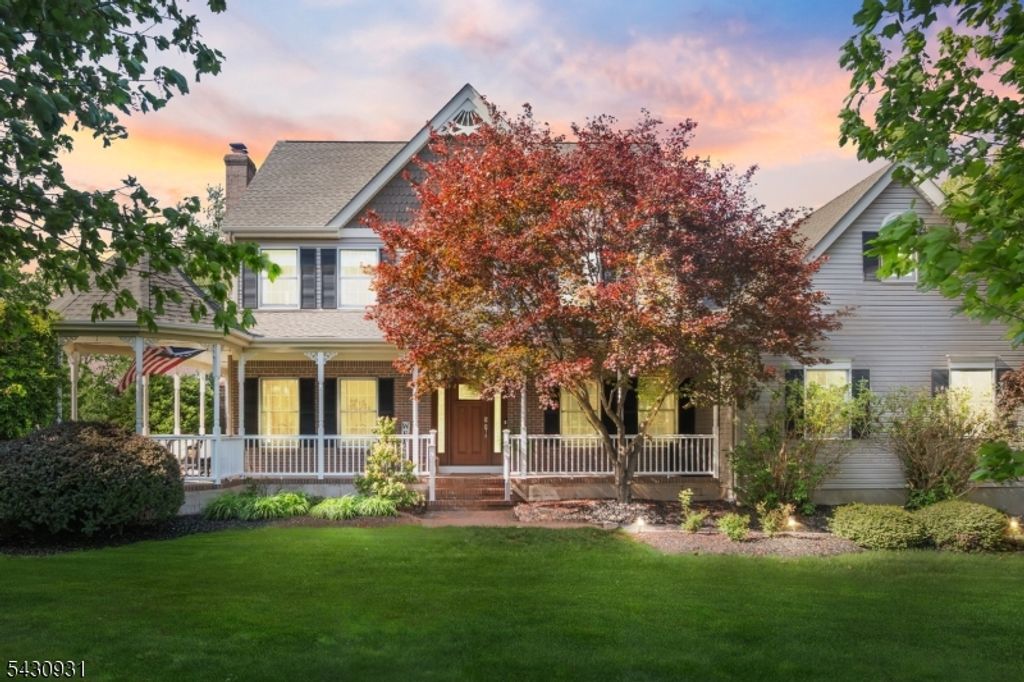 2 Smith Ct, Hillsborough Twp., NJ 08844