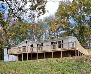 2399 Spicewood Road, Kenna, WV 25248