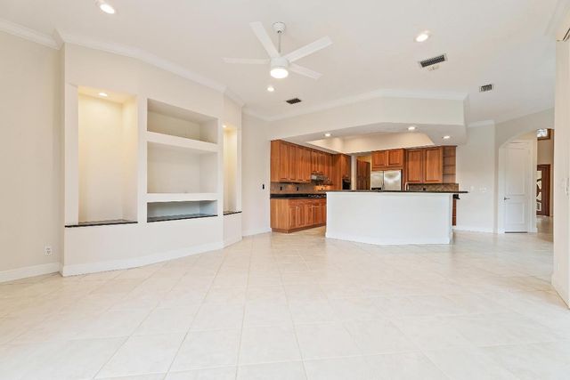 111 Fishermans Way, Jupiter, FL 33477