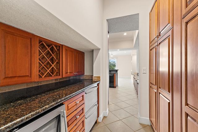 111 Fishermans Way, Jupiter, FL 33477