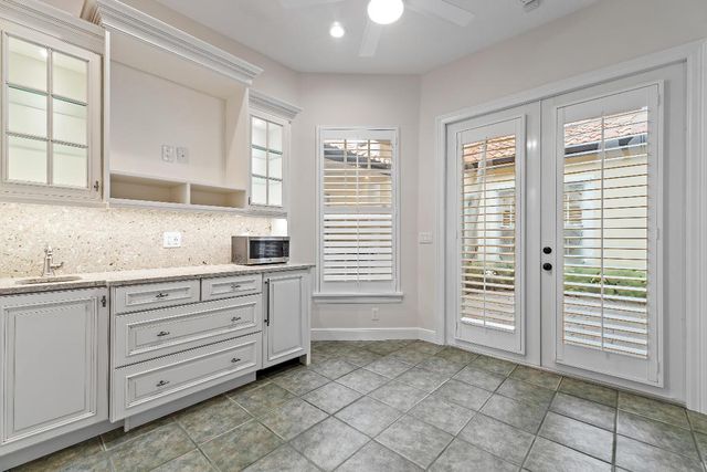 111 Fishermans Way, Jupiter, FL 33477