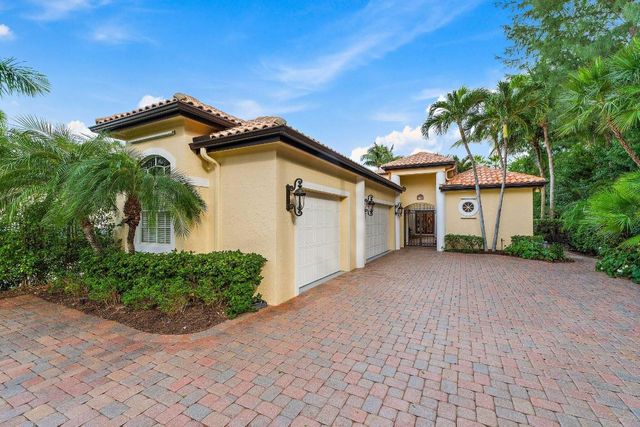 111 Fishermans Way, Jupiter, FL 33477