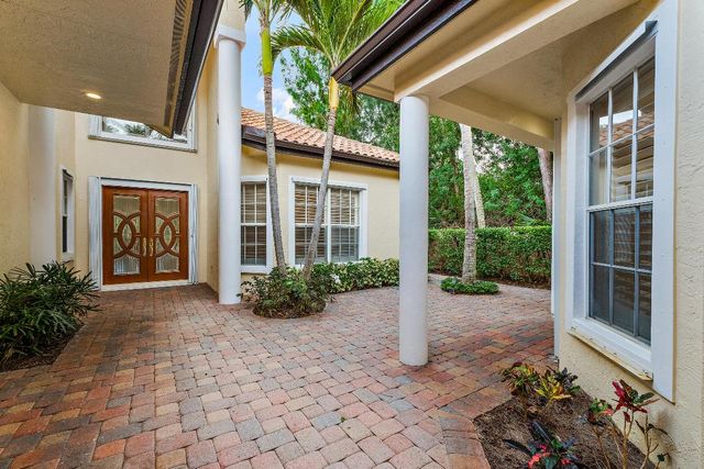 111 Fishermans Way, Jupiter, FL 33477