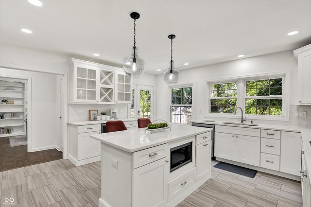 8020 N Meridian Street N, Indianapolis, IN 46260