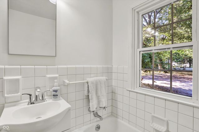 8020 N Meridian Street N, Indianapolis, IN 46260