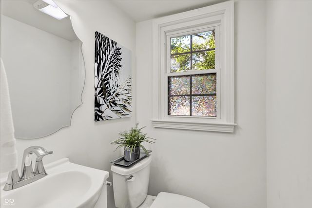 8020 N Meridian Street N, Indianapolis, IN 46260