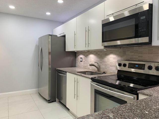 4734 Holly Lake Drive, Greenacres, FL 33463