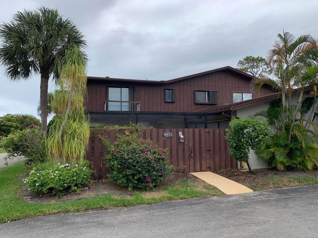 4734 Holly Lake Drive, Greenacres, FL 33463