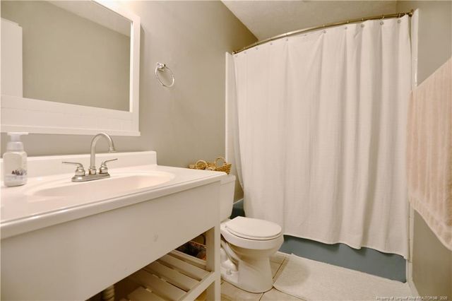 948 Pinebluff Lake Road, Aberdeen, NC 28315